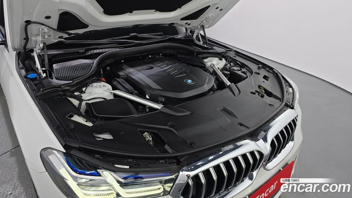 BMW Gran Turismo 2024