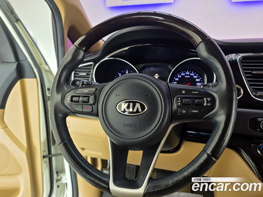 Kia Canival 2017