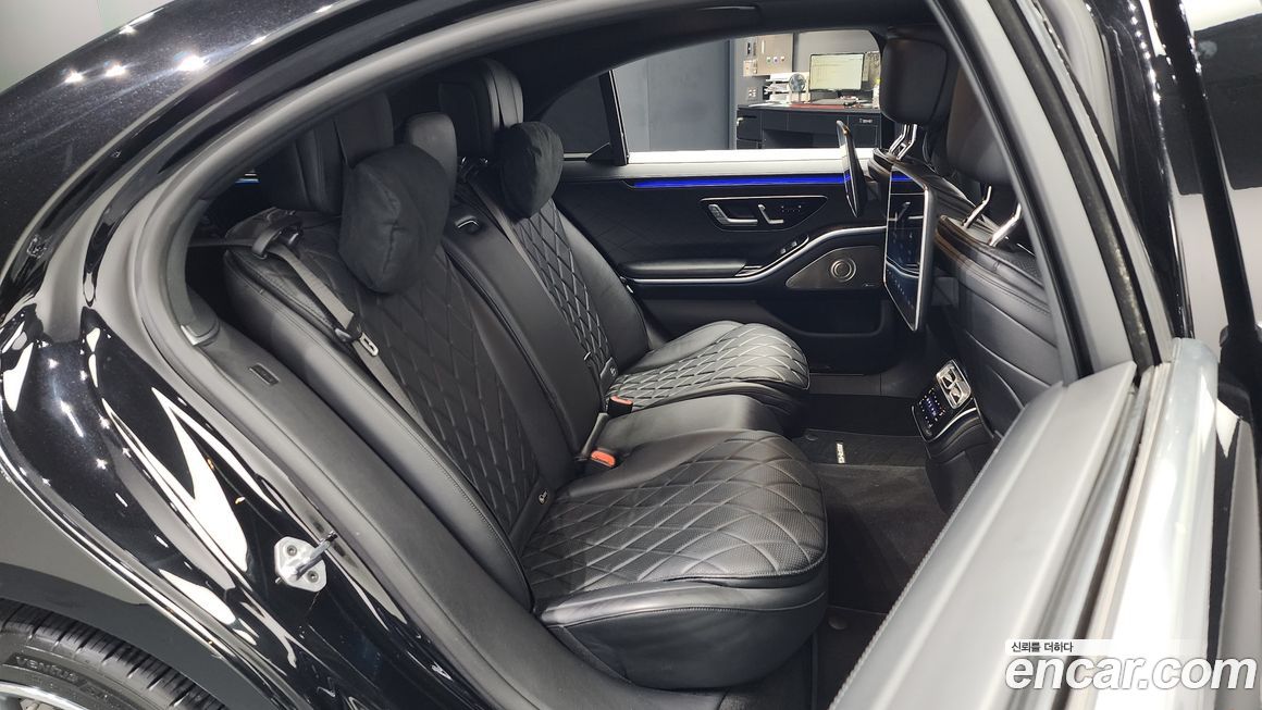 Mercedes-Benz S-Class 2021