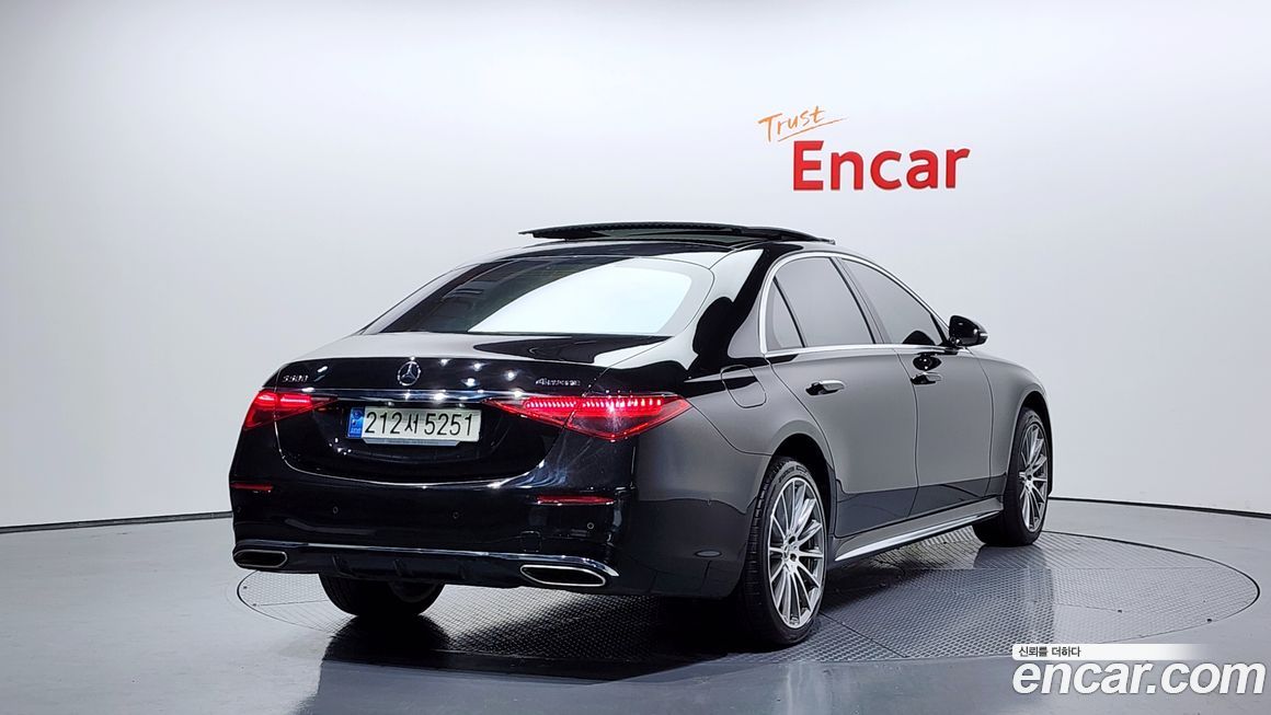 Mercedes-Benz S-Class 2021