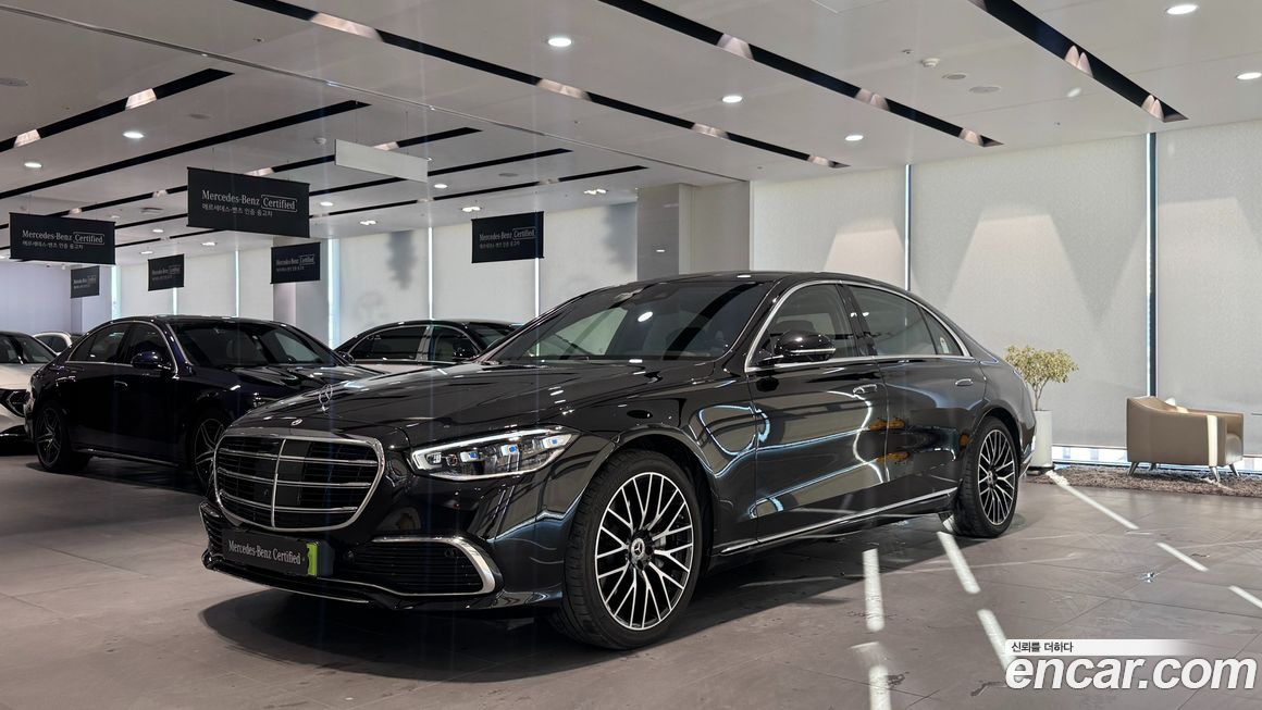 Mercedes-Benz S-Class 2025