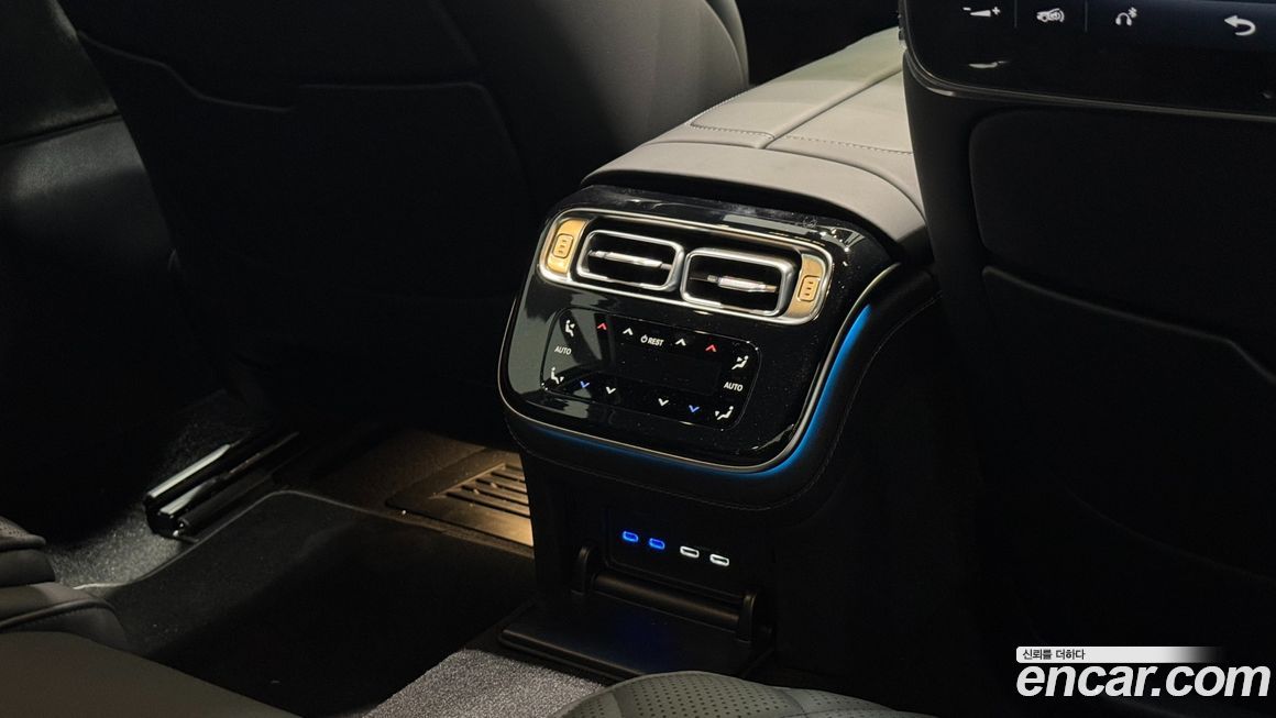 Mercedes-Benz S-Class 2025