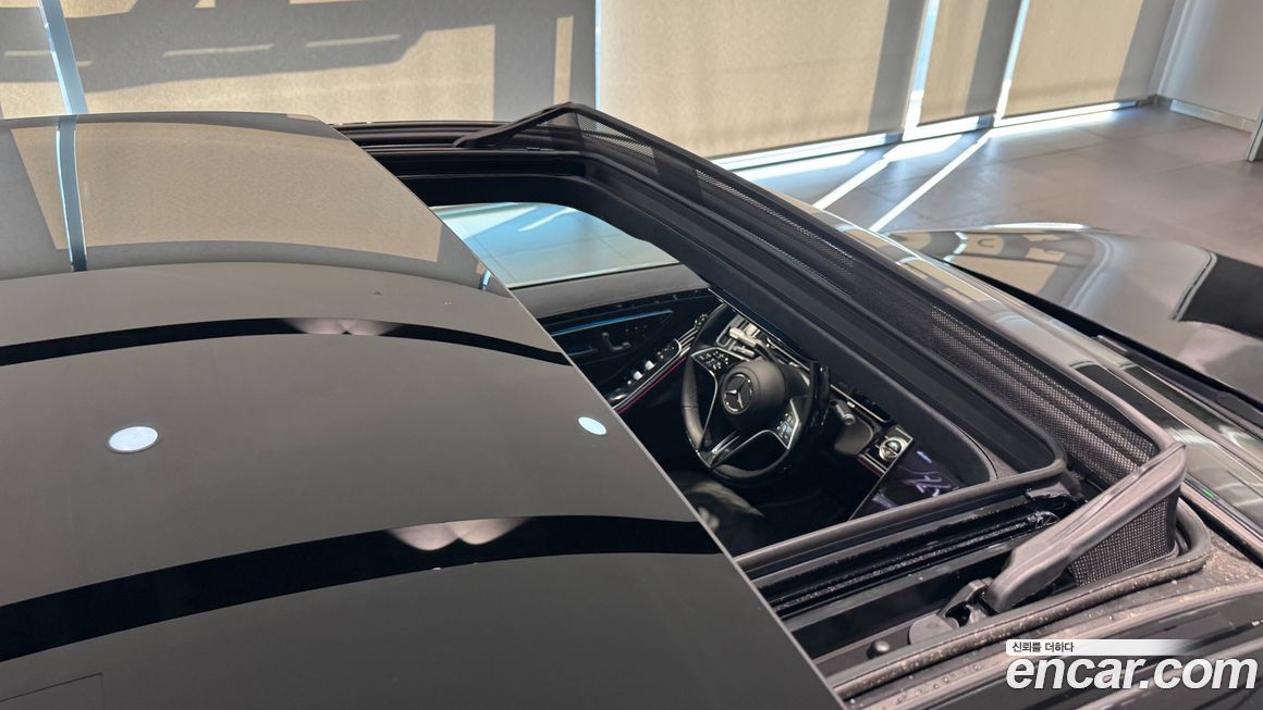 Mercedes-Benz S-Class 2025