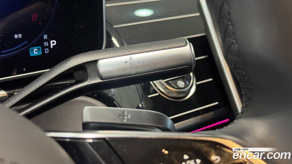 Mercedes-Benz S-Class 2025