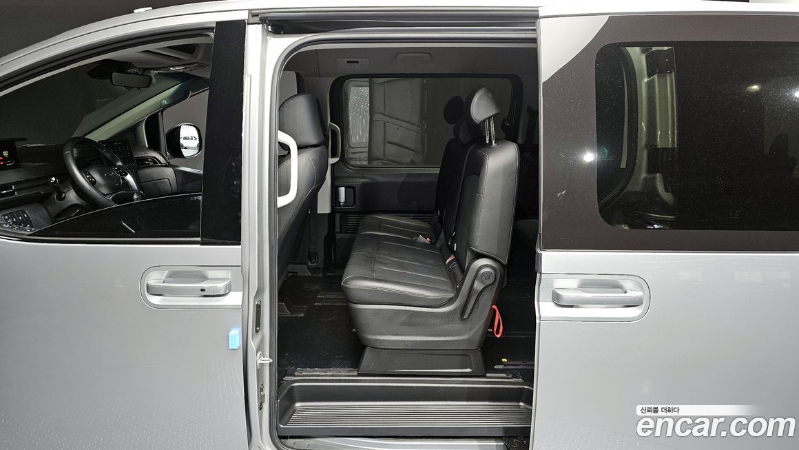 Hyundai Staria 2024