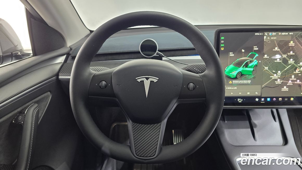 Tesla Model Y 2024