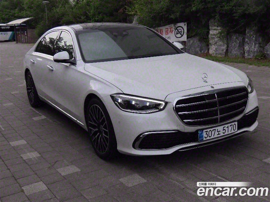 Mercedes-Benz S-Class 2025