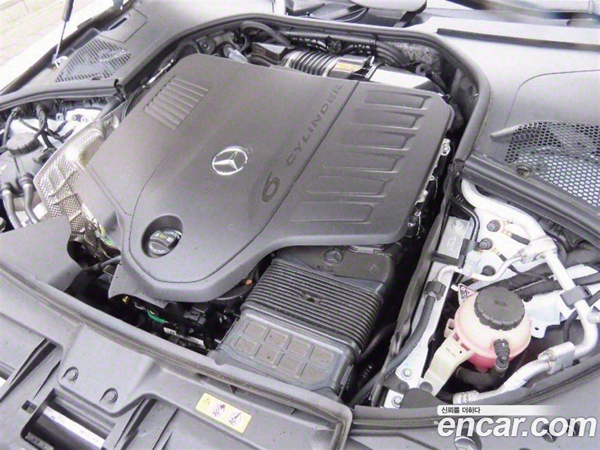 Mercedes-Benz S-Class 2025