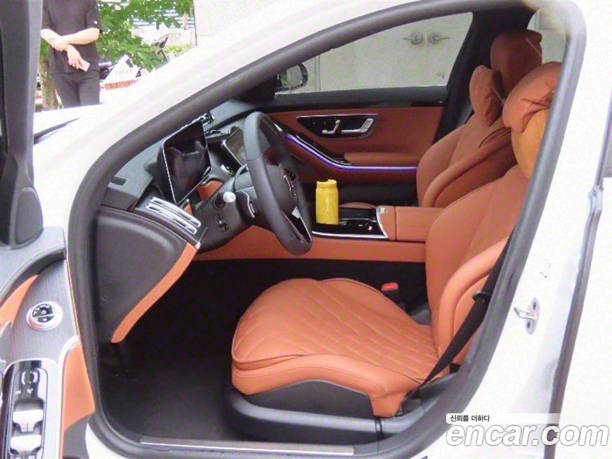 Mercedes-Benz S-Class 2025