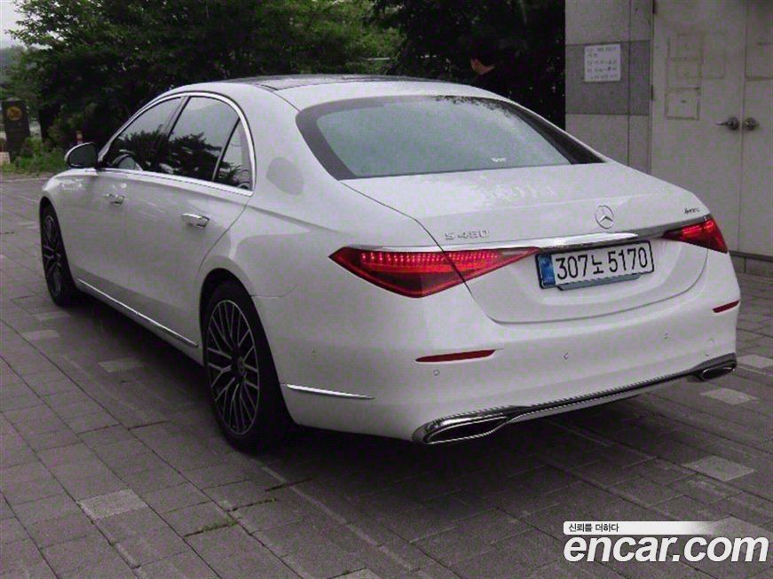 Mercedes-Benz S-Class 2025