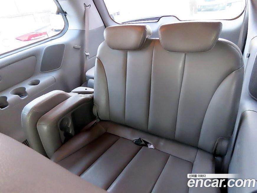 Kia Canival 2012