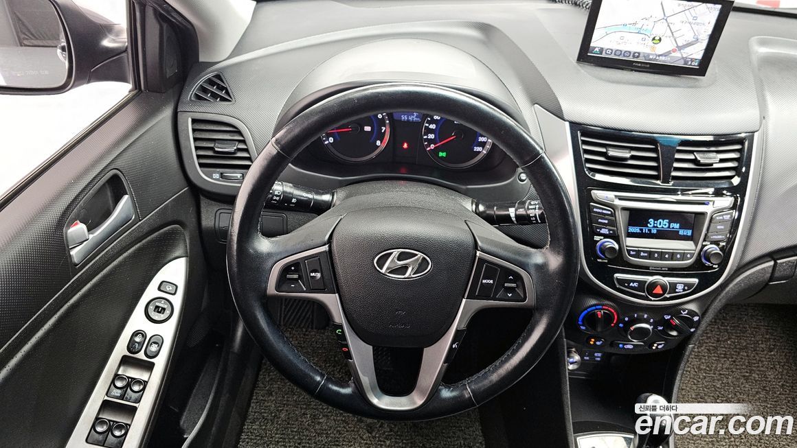 Hyundai Accent 2015
