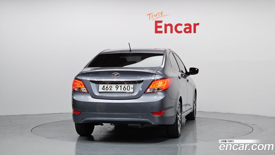Hyundai Accent 2015