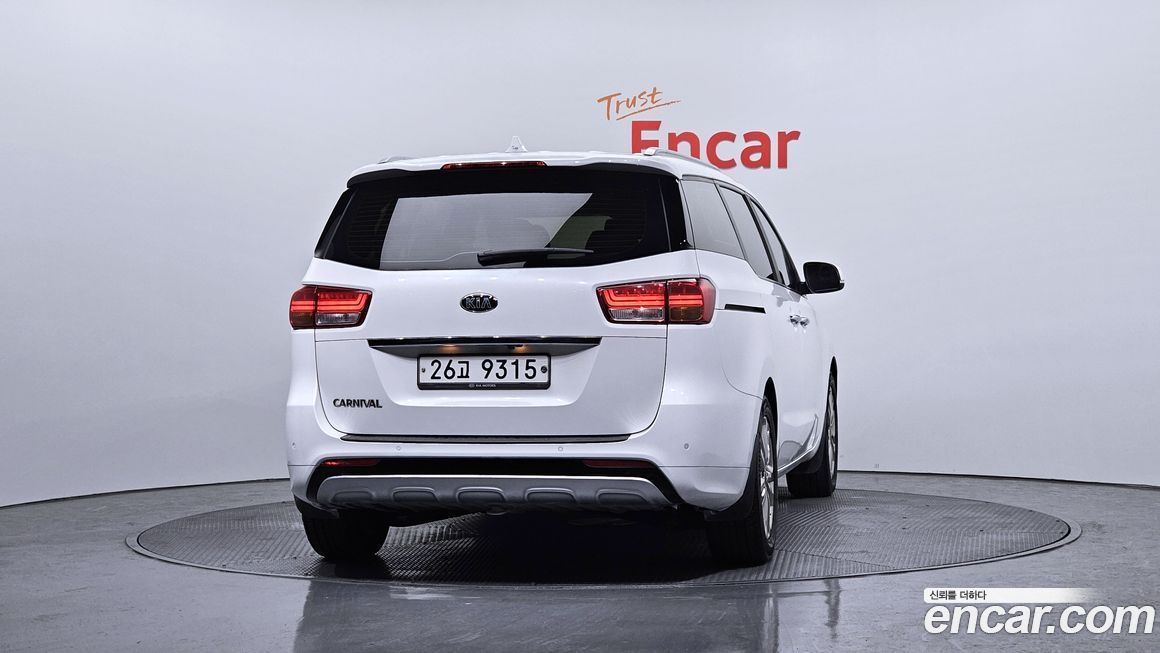 Kia Canival 2015
