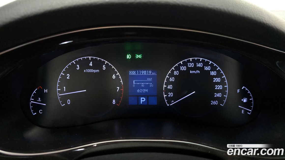 Hyundai Genesis 2013