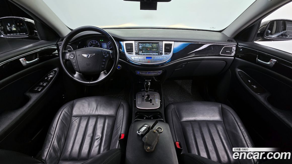 Hyundai Genesis 2013