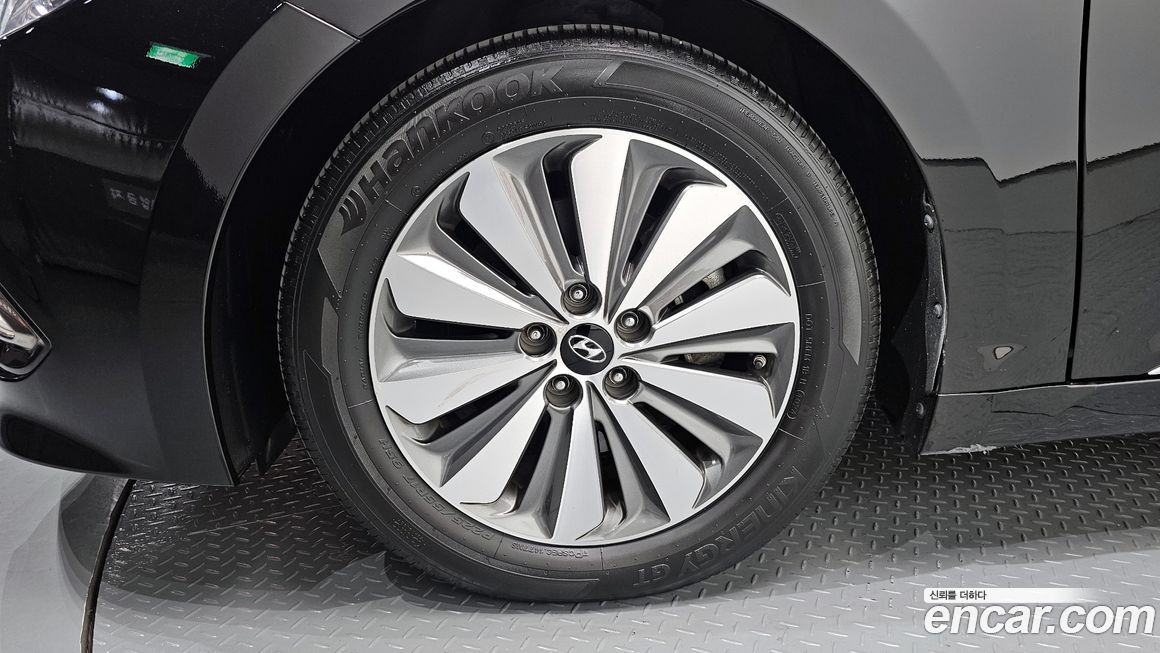 Hyundai Grandeur 2016