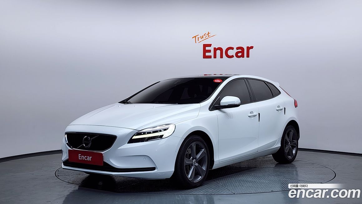 Volvo V40 2018