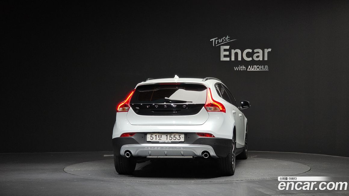 Volvo V40 2019