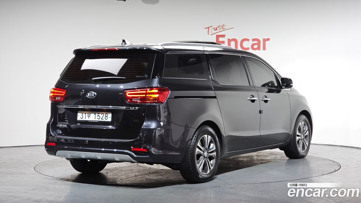 Kia Canival 2019