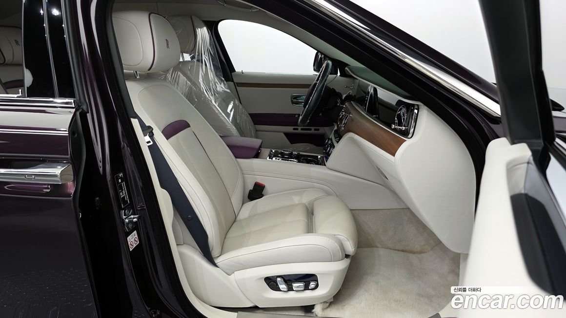 Rolls-Royce Ghost 2023