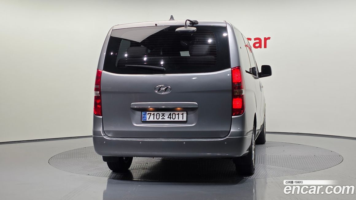 Hyundai Starex 2019