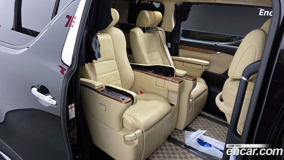 Toyota Alphard 2016