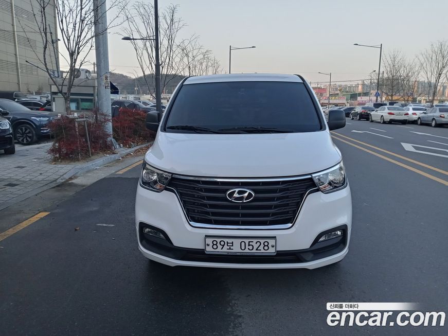 Hyundai Starex 2021