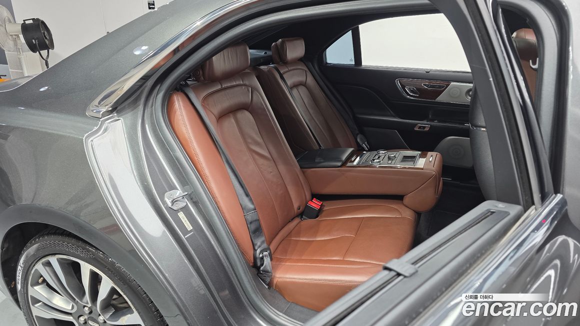 Lincoln Continental 2018