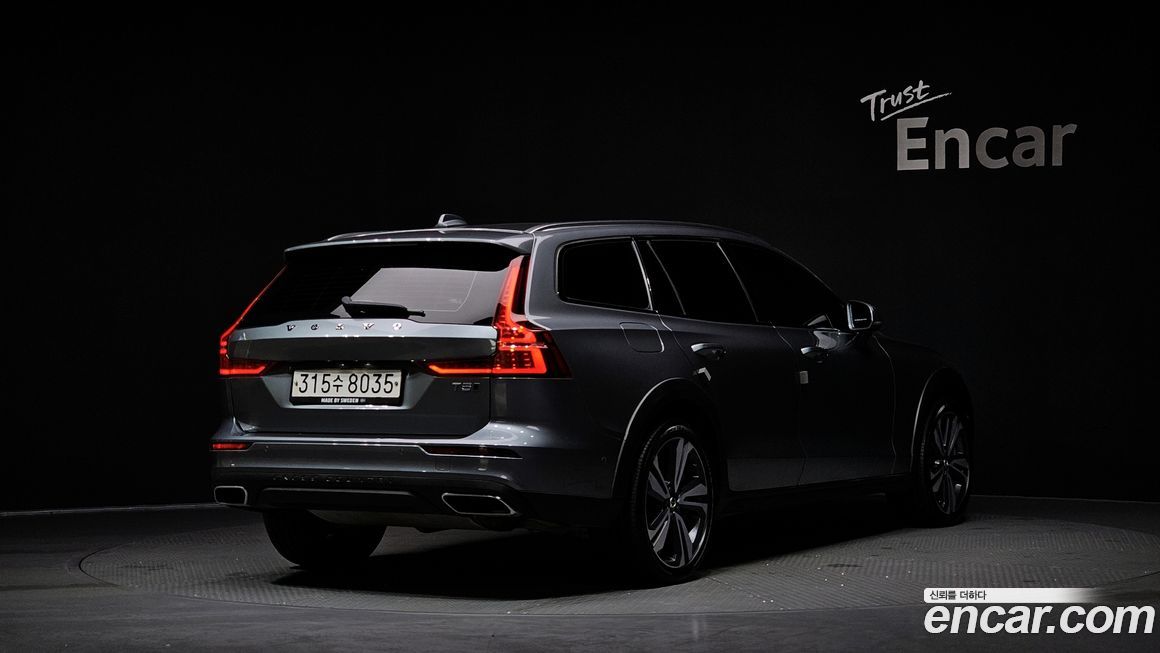 Volvo V60 2020