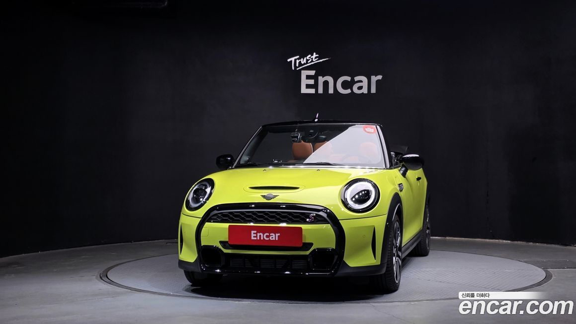 Mini Cooper Convertible 2024
