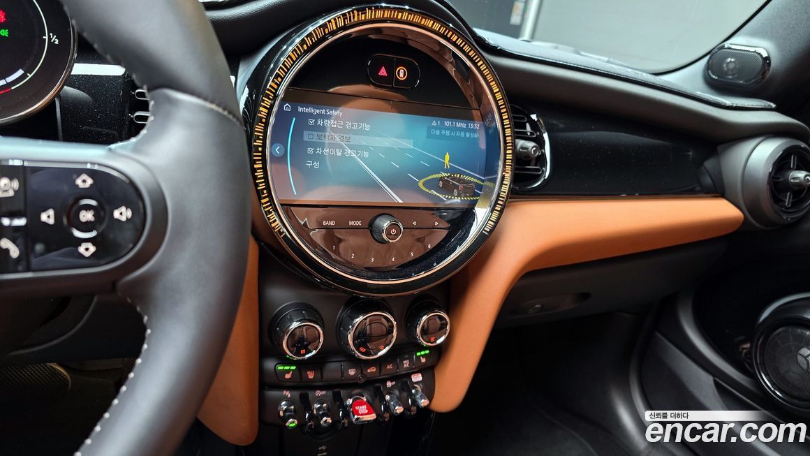 Mini Cooper Convertible 2024