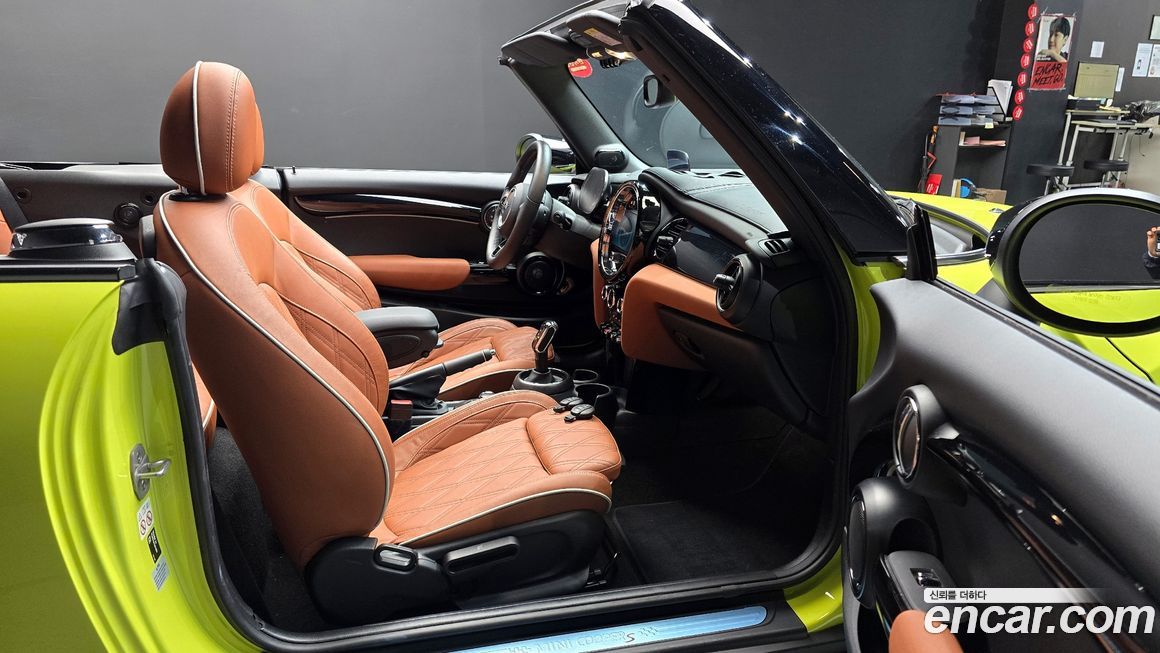 Mini Cooper Convertible 2024