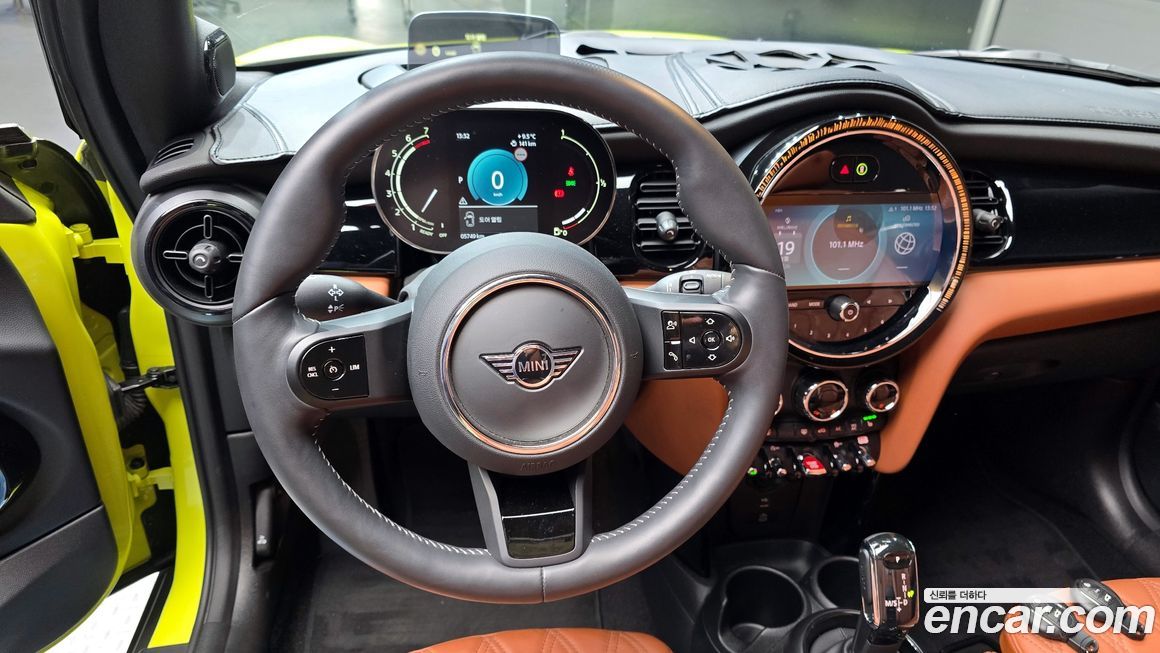 Mini Cooper Convertible 2024