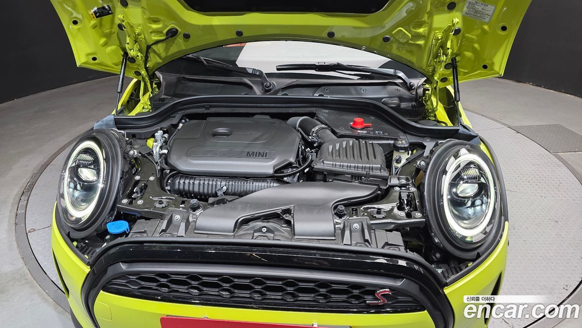 Mini Cooper Convertible 2024