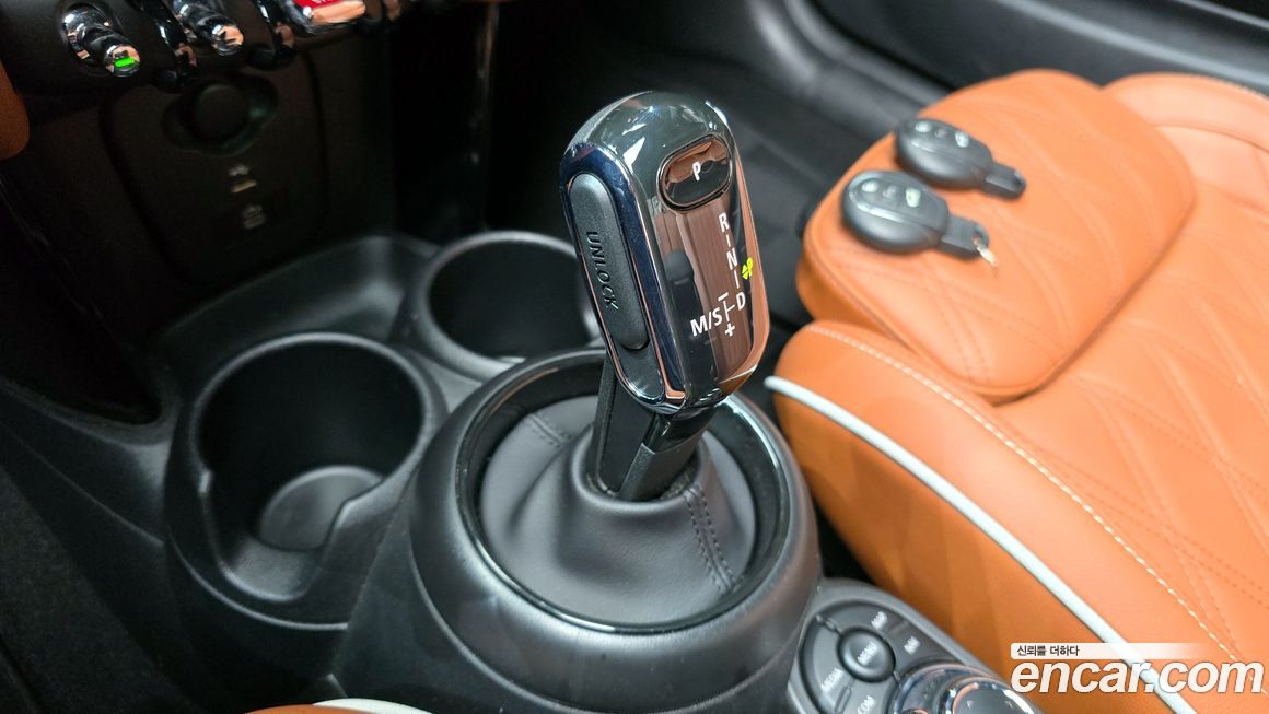 Mini Cooper Convertible 2024