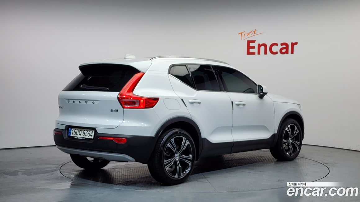 Volvo XC40 2021