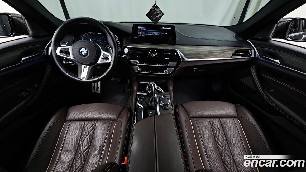 BMW 5-Series 2020