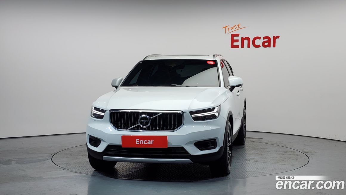 Volvo XC40 2021
