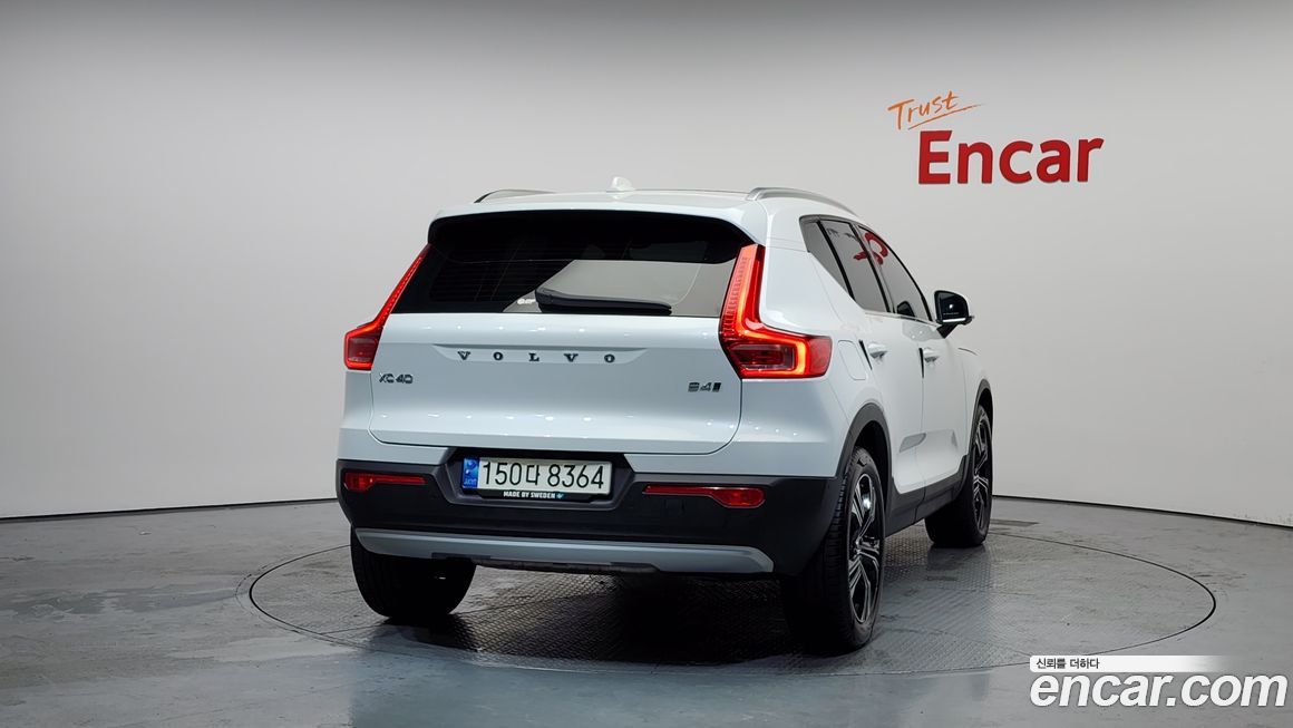 Volvo XC40 2021