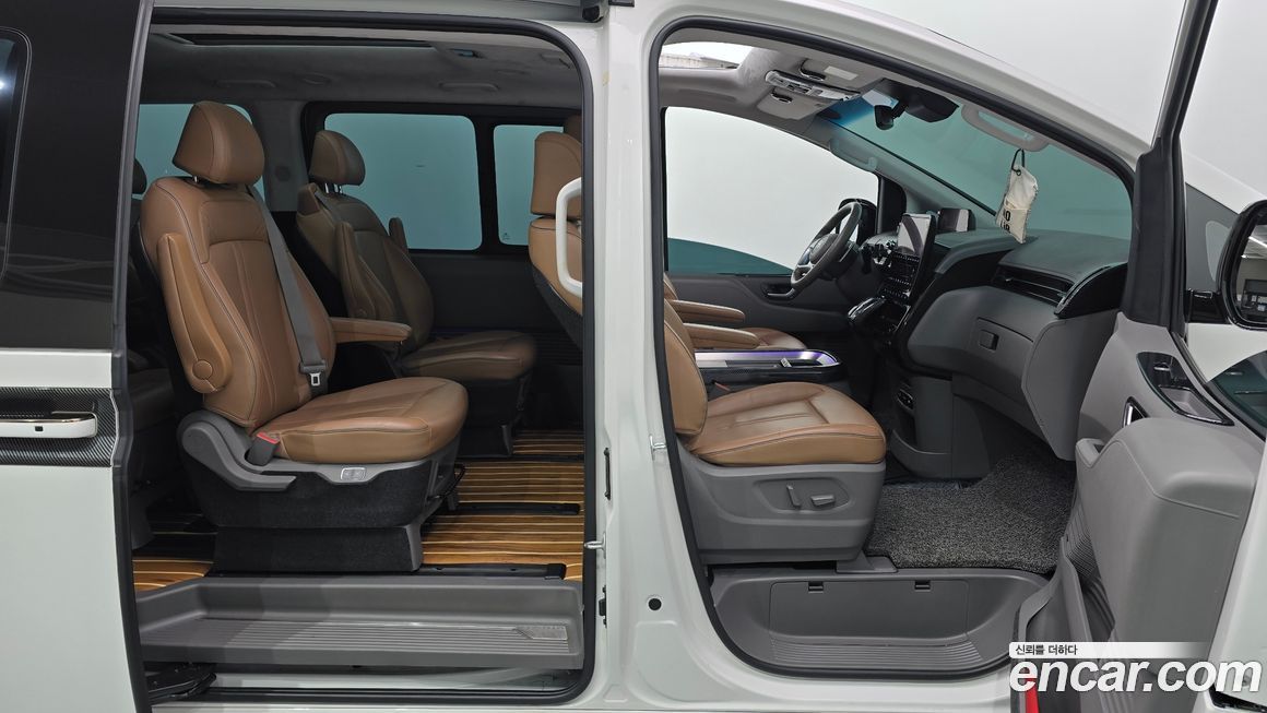Hyundai Staria 2024