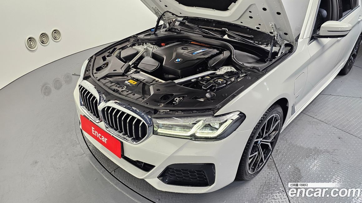 BMW 5-Series 2021