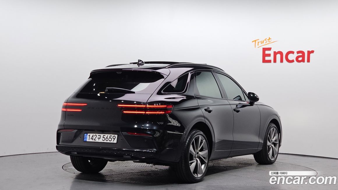 Genesis GV70 2025