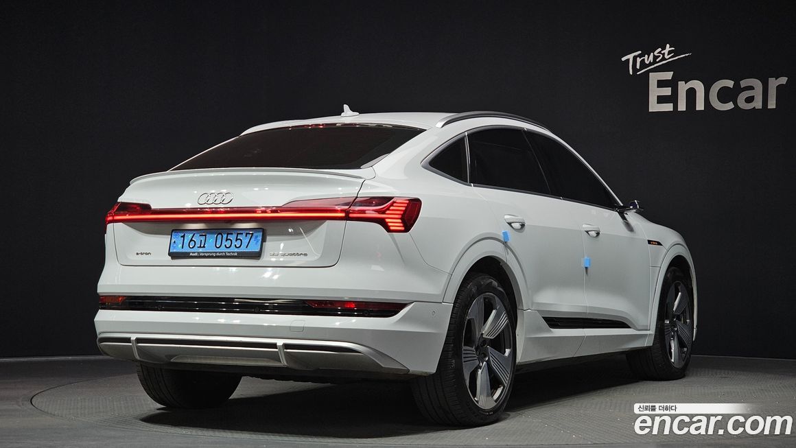 Audi e-tron 2022