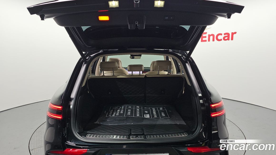 Genesis GV70 2025