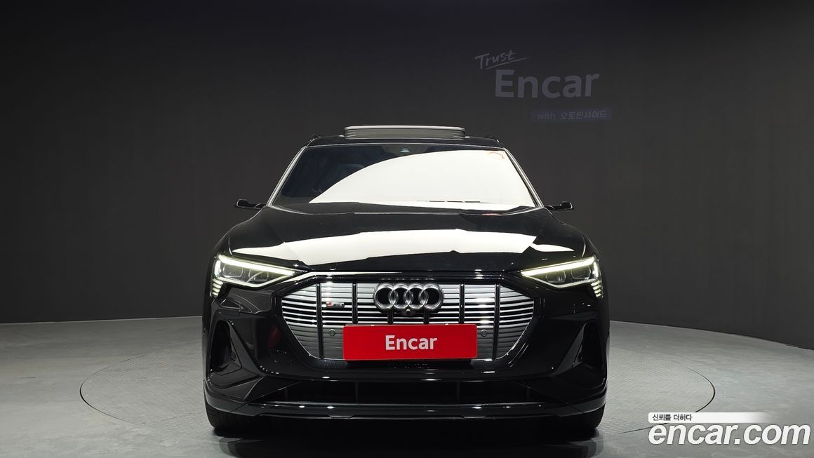 Audi e-tron 2022