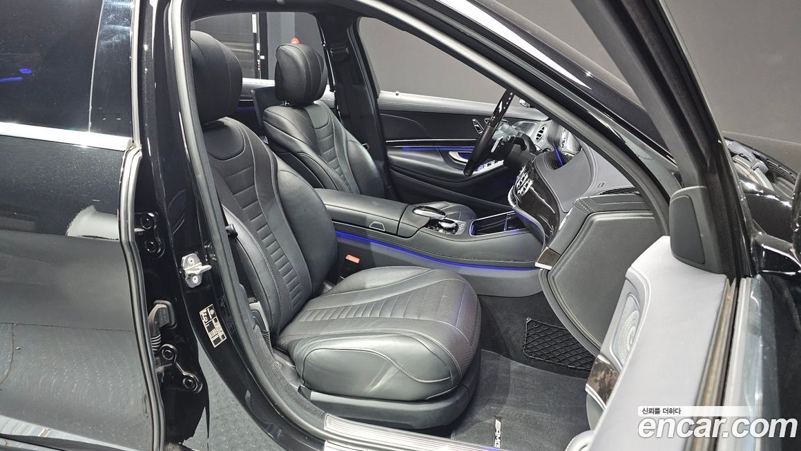 Mercedes-Benz S-Class 2020