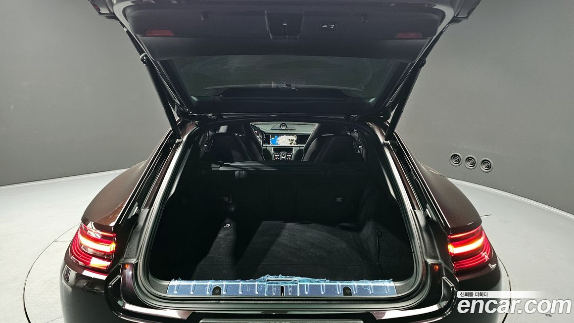 Porsche Panamera 2020