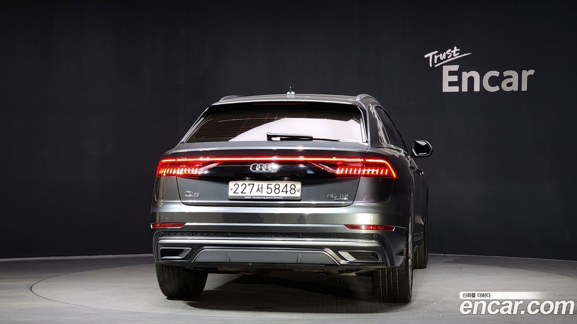 Audi Q8 2020