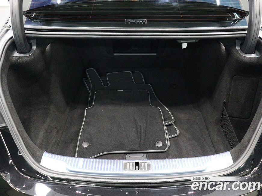 Mercedes-Benz S-Class 2022